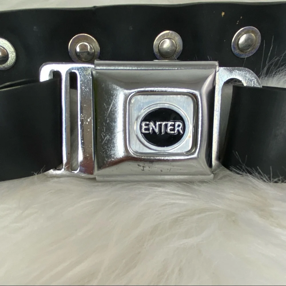 Seatbelt Belt with Bottle Cap Signs